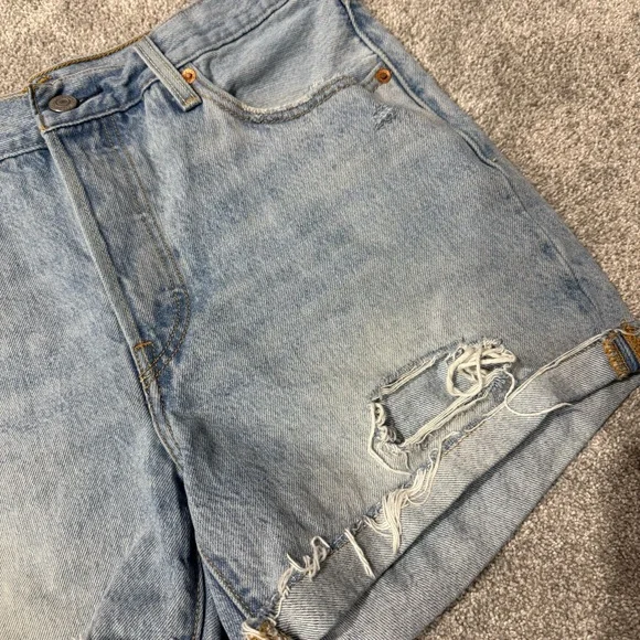 Levi’s 501 Vintage Styled Light Blue Distressed Denim Women’s Shorts 29” waist - Picture 2 of 14